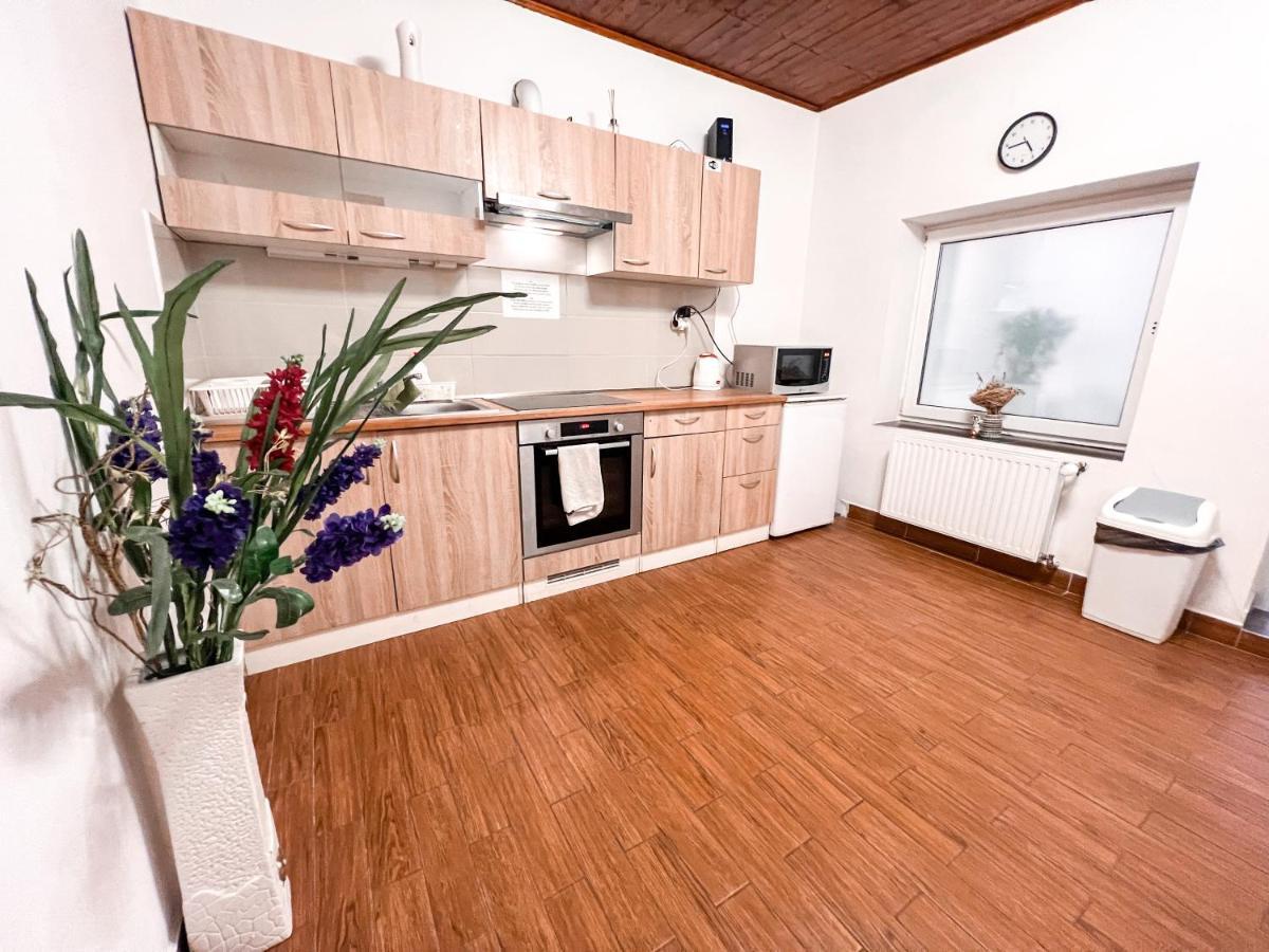 3 Apartments In 1 Location ปราก ภายนอก รูปภาพ