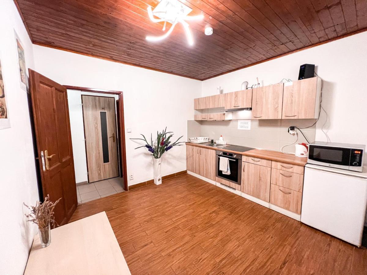 3 Apartments In 1 Location ปราก ภายนอก รูปภาพ