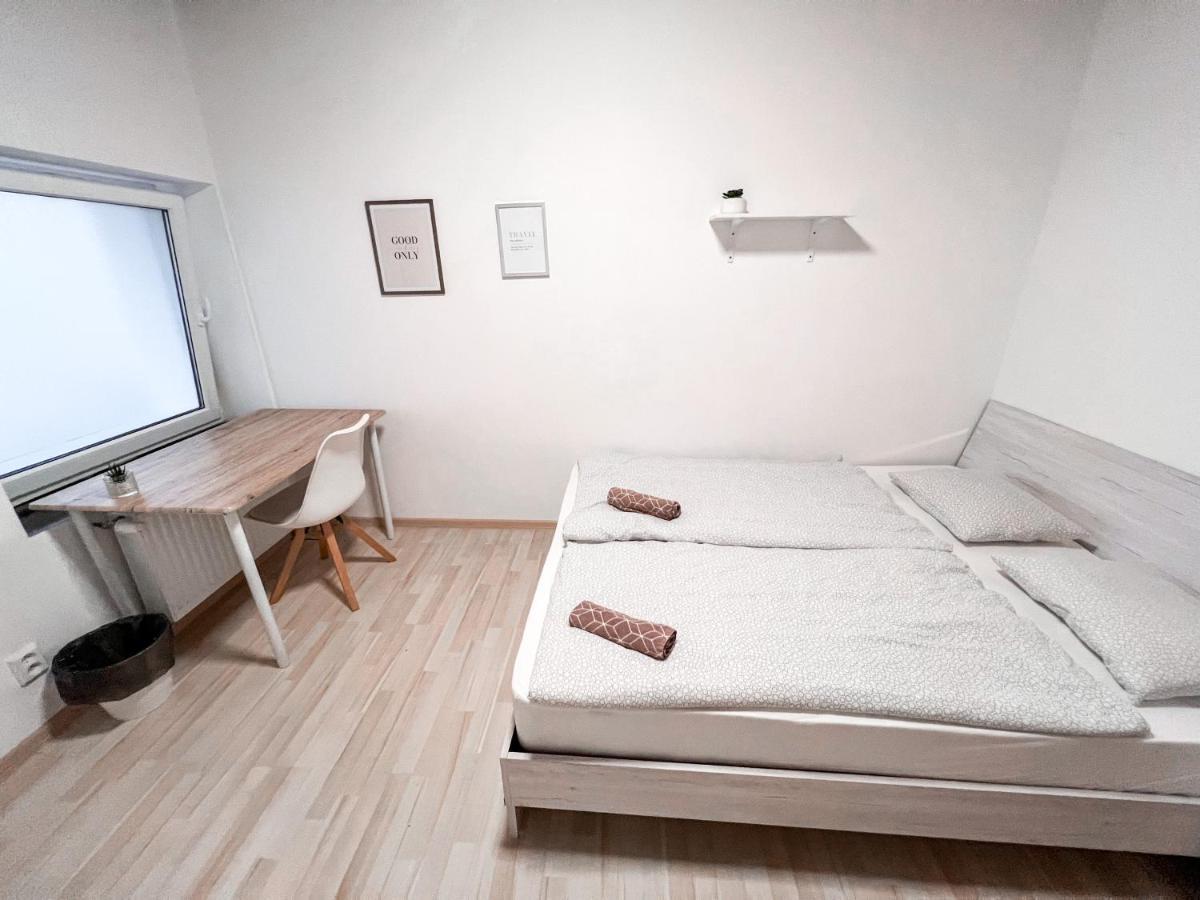 3 Apartments In 1 Location ปราก ภายนอก รูปภาพ