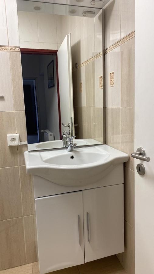 3 Apartments In 1 Location ปราก ภายนอก รูปภาพ